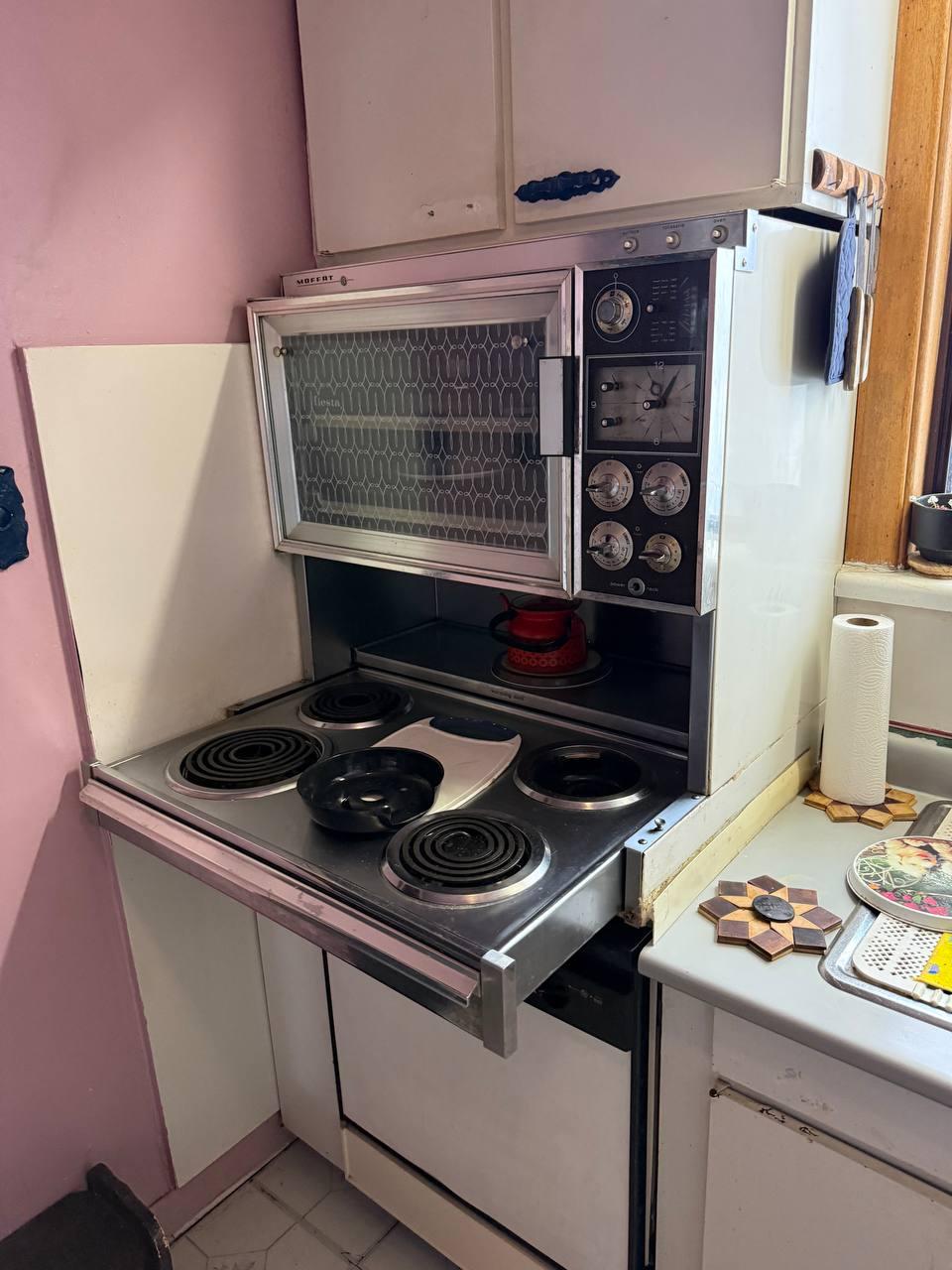 Range and cooktop installation